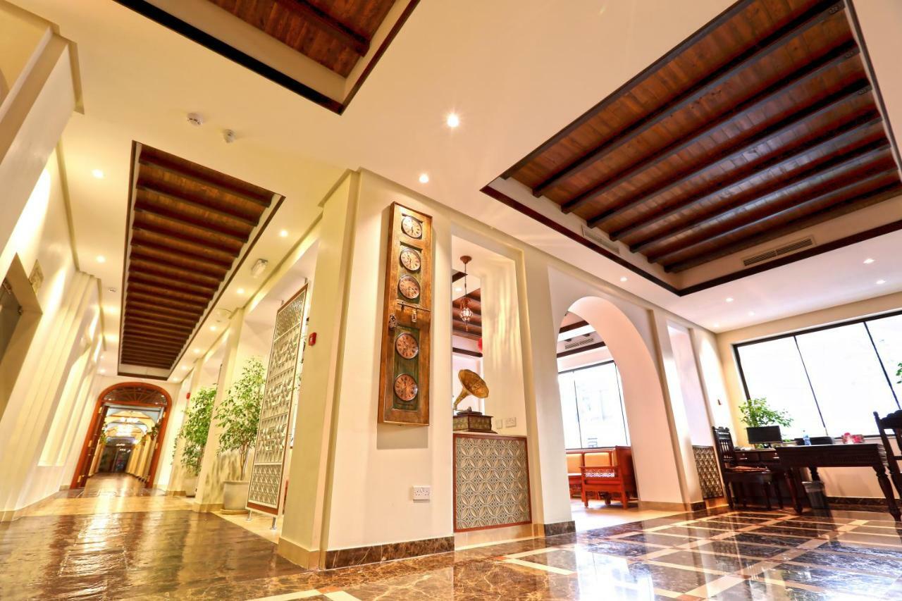 Delmon International Hotel Manama Exterior foto